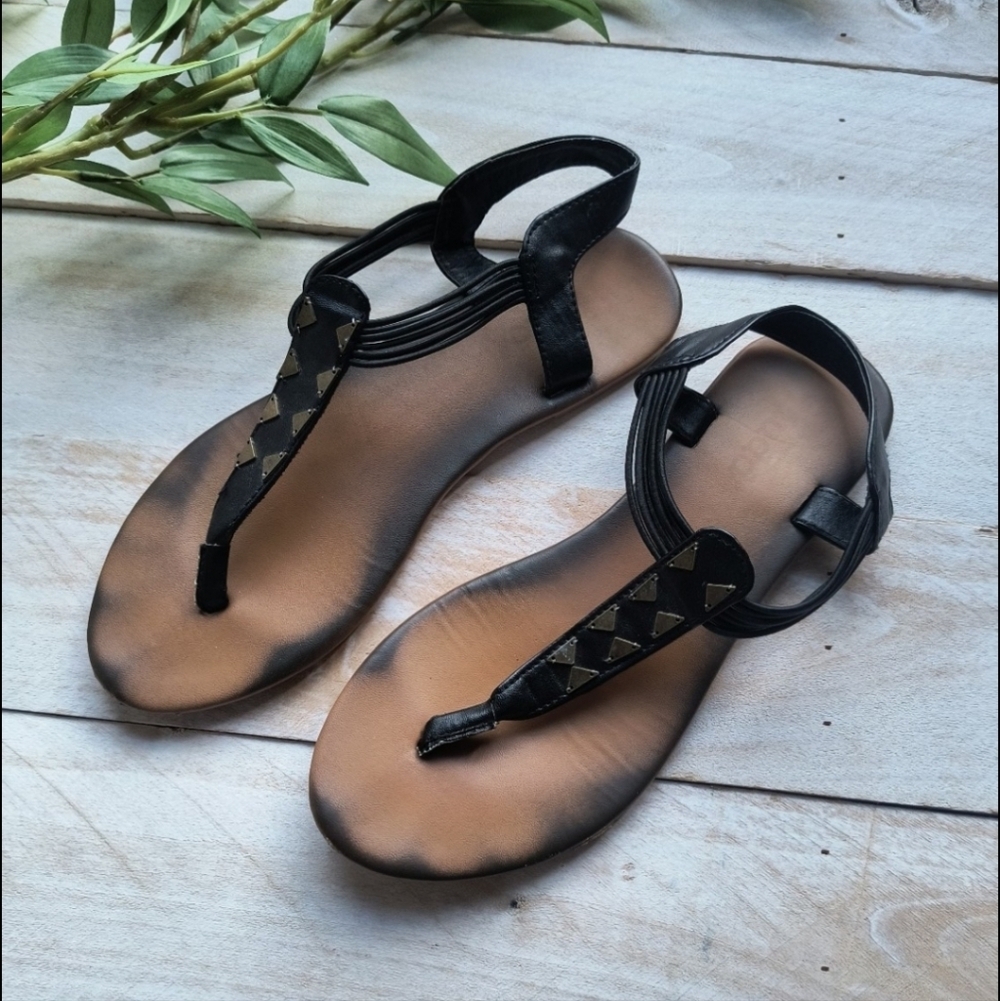 Mudd Women's Thong Strap Sandals With Studs Black Brown Size 8